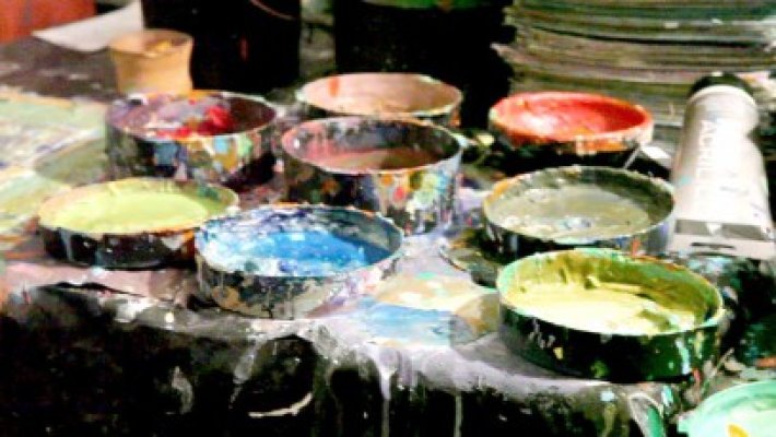 În aşteptarea Moşului: expoziţie de desene, picturi şi colaje